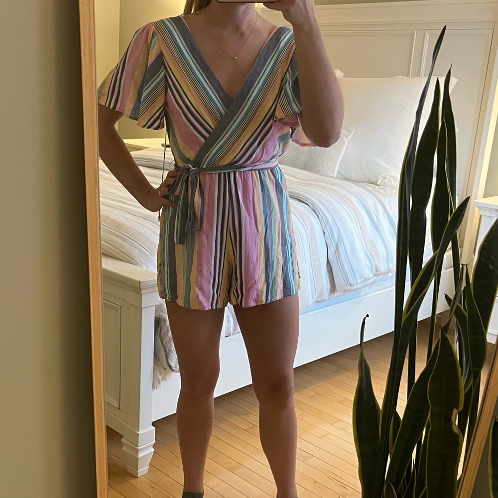 Francesca's (blue rain) rainbow romper size xs